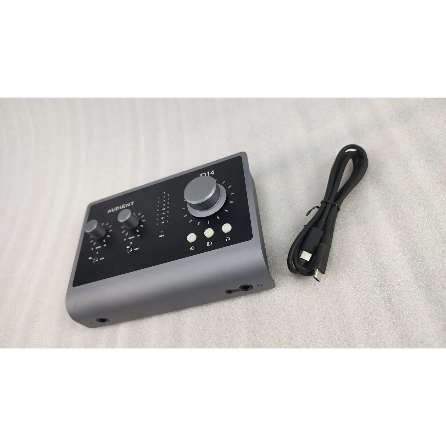 Audient ID14 MKII 10 In- 6 Out High Performance Audio Interface with Software Bundle - Open Box - Image 11