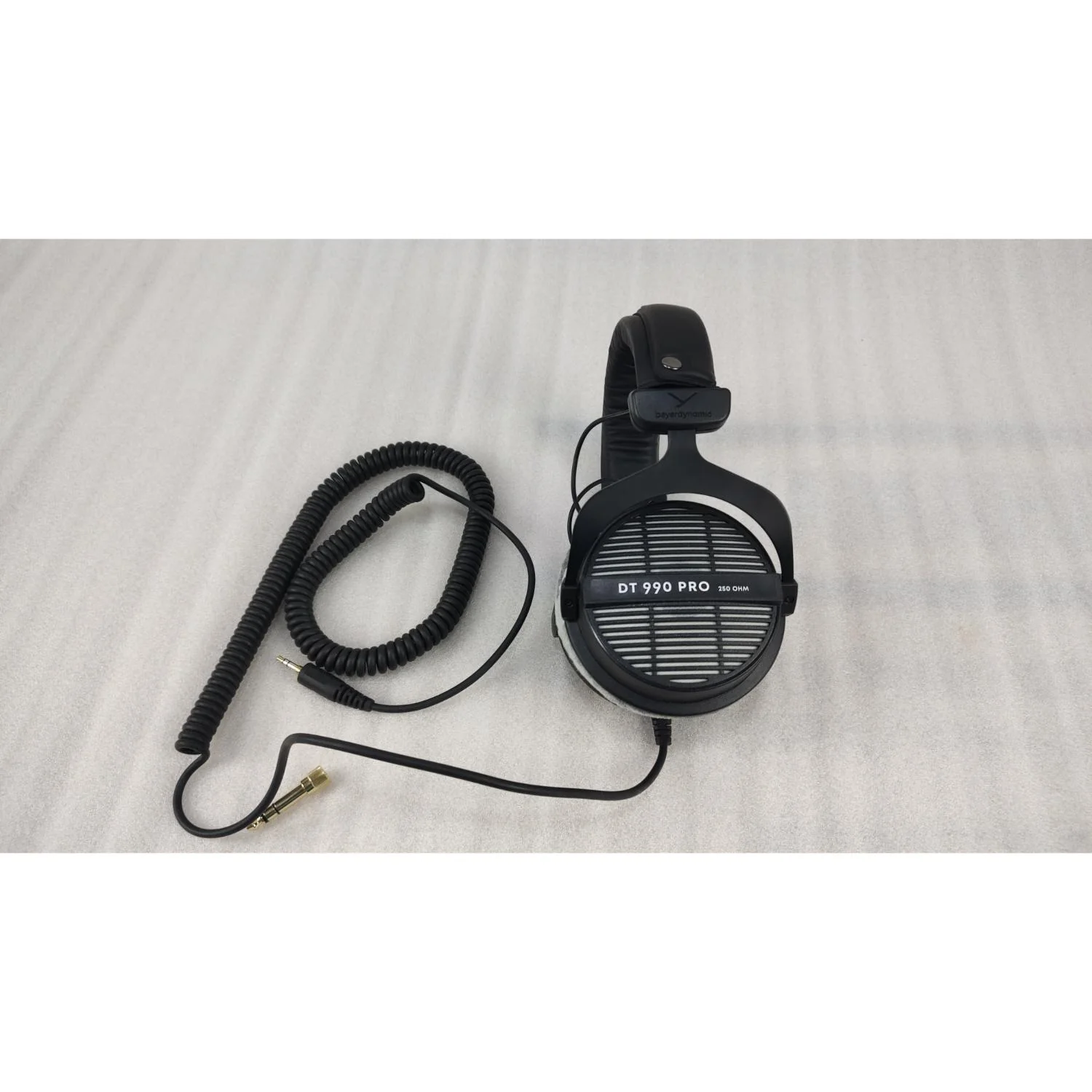 Beyerdynamic DT 990 Pro 250 ohms Over Ear Wired Headphone - Black - Open Box - Image 2