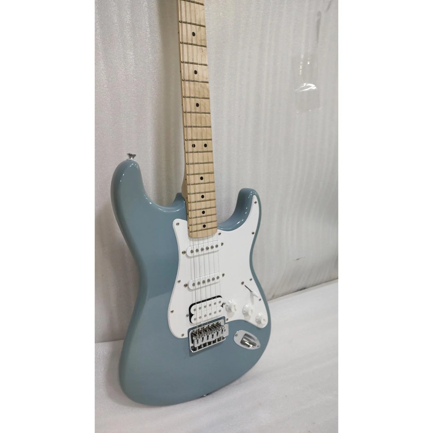Fender FSR Squier Sonic Stratocaster Electric Guitar - Open Box - Image 4
