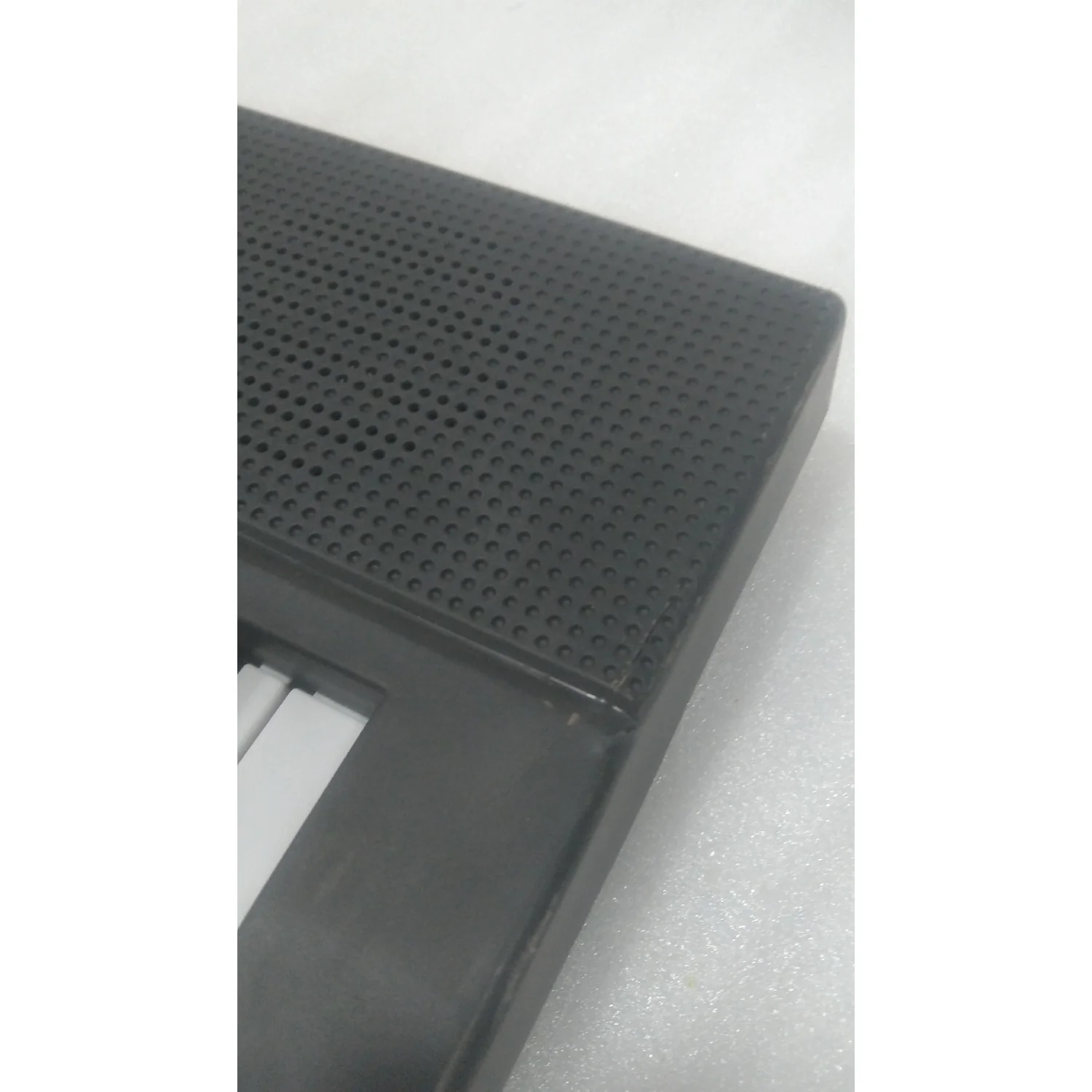 Henrix KB-61 Portable 61 Mini Key Keyboard with Microphone - Open Box B Stock - Image 2