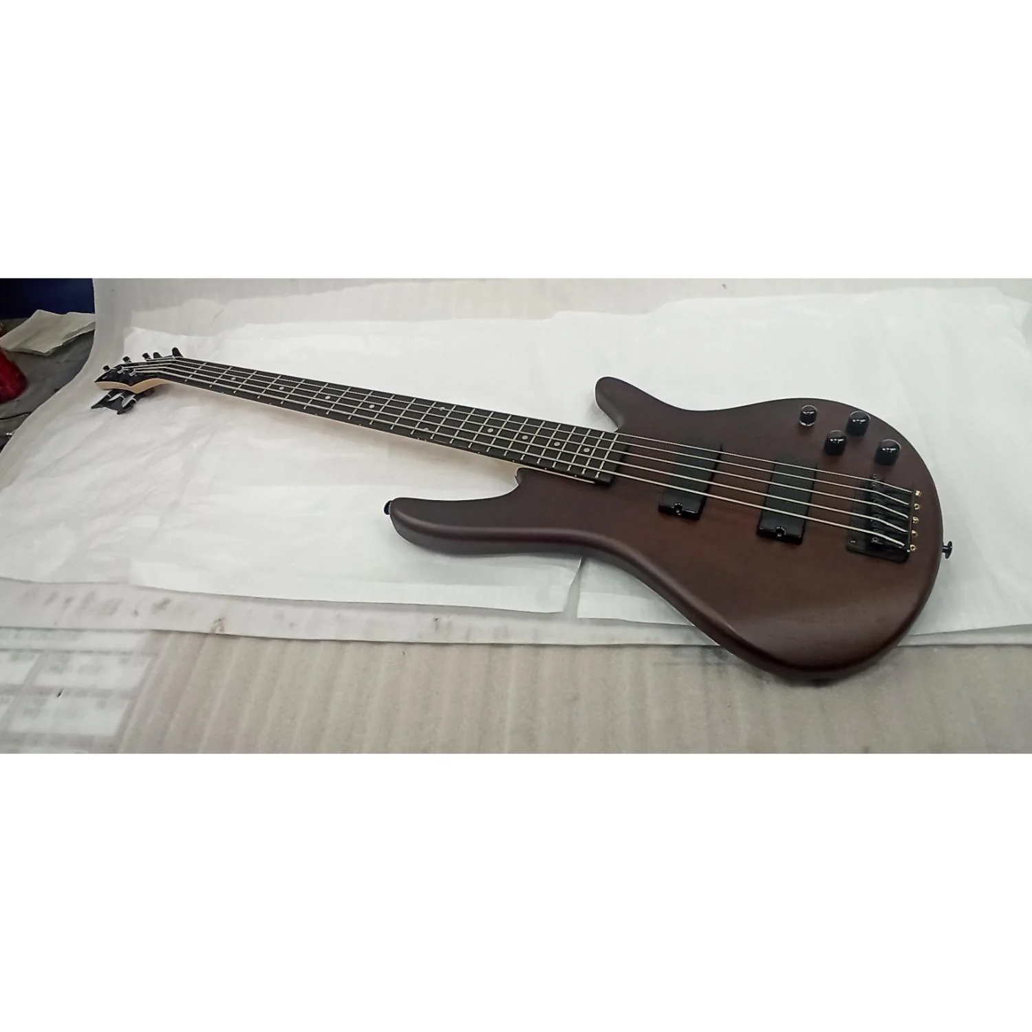 Ibanez GSR205B-WNF Bass Guitar - Open Box - Image 3