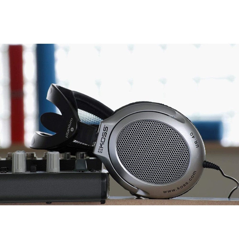 Koss UR40 Stereophones - Image 4