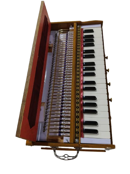 Ultimate Guru Komdandi Concert Grade Harmonium - Image 4