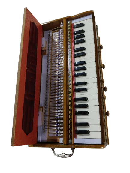 Ultimate Guru Komdandi Concert Grade Harmonium - Image 5