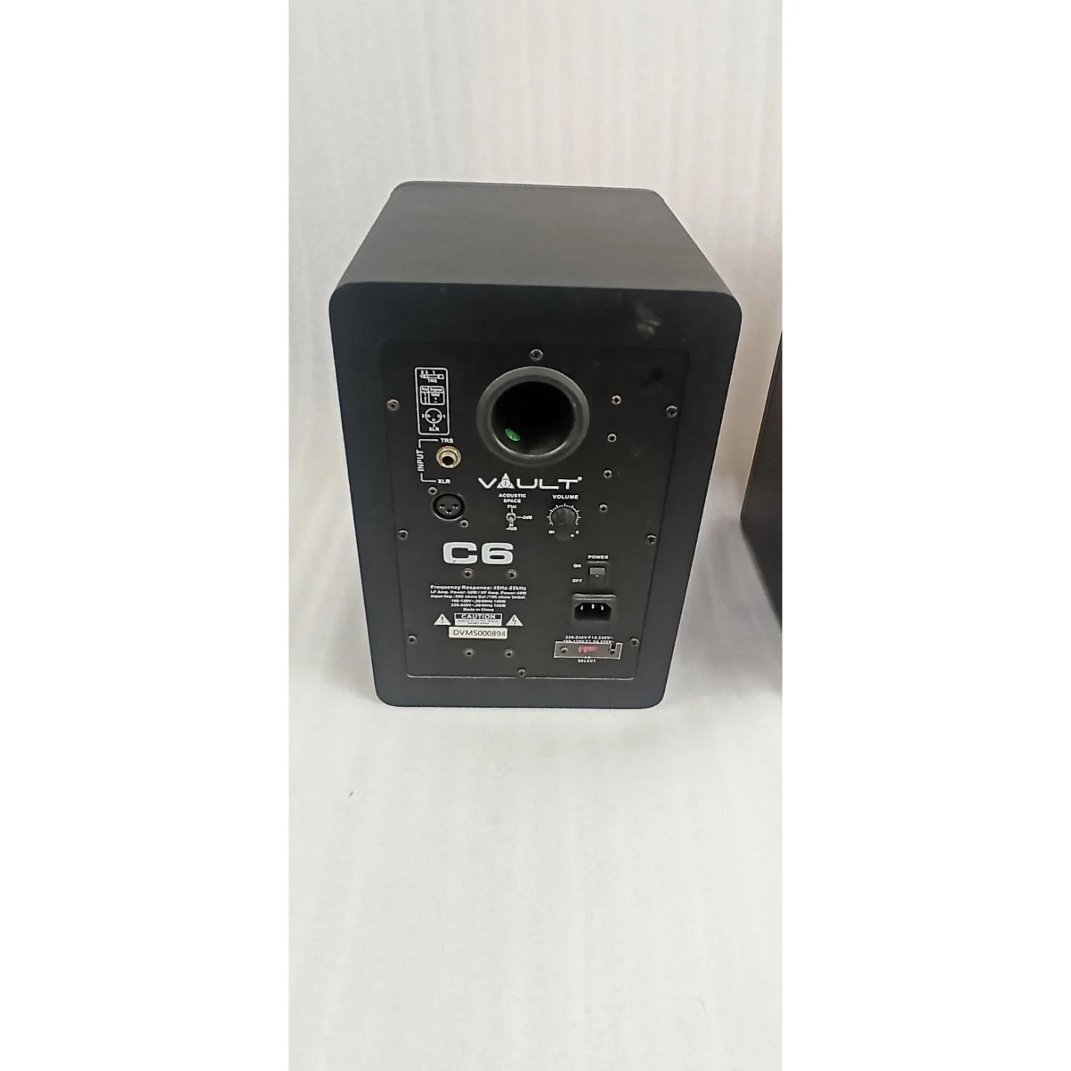 Vault C6 6" Powered Studio Monitors With Isolation Foam Pads - Pair - Open Box - Image 9