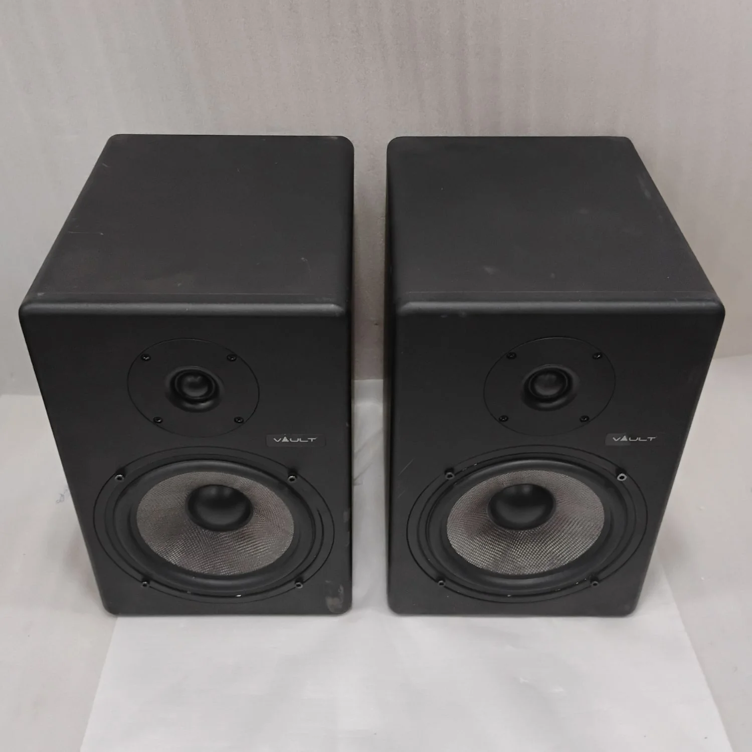 Vault C8 8-Inch Powered Studio Monitors - Pair - Open Box - Image 44