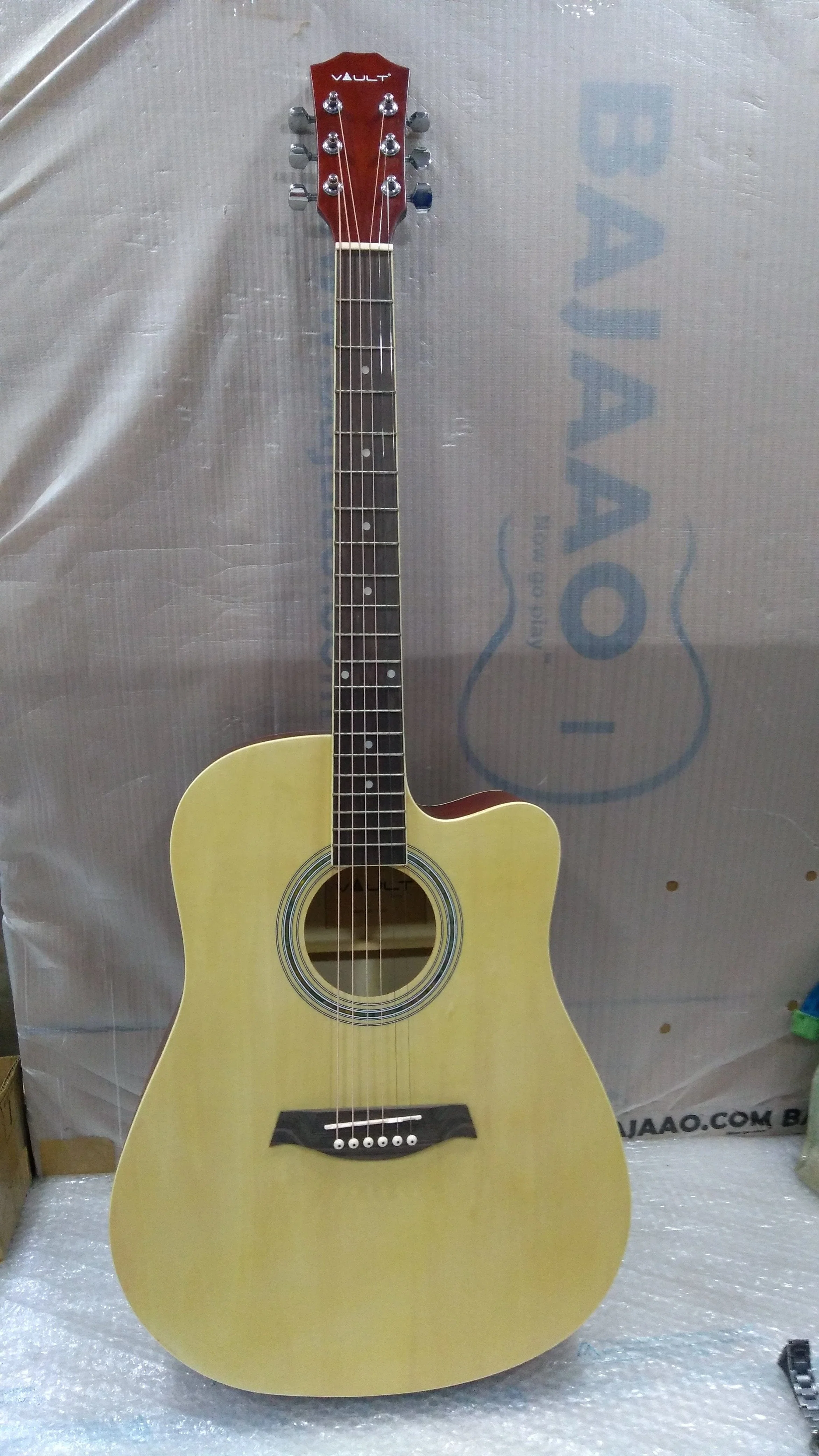 Vault ED-10C 41 inch Cutaway Acoustic Guitar - Natural - Open Box B Stock