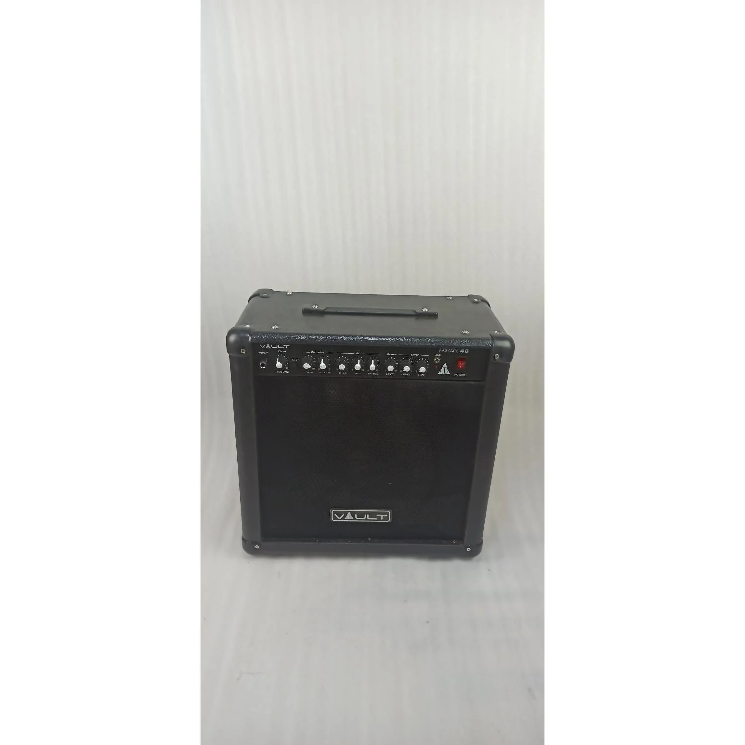 Vault Frenzy 40 Watt Combo Guitar Amplifier with Analog Distortion, Reverb & Delay All Playable Together - Open Box - Image 33