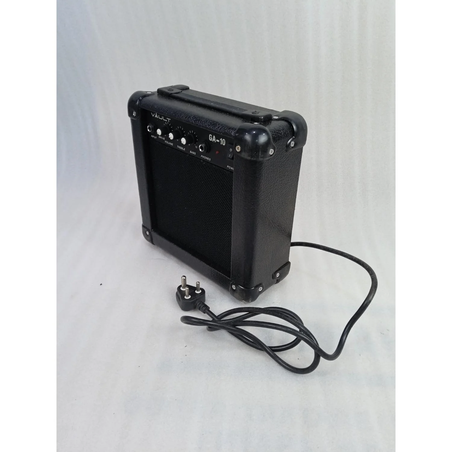 Vault GA10 Guitar Amplifier - 10 watts - Open Box B Stock - Image 5