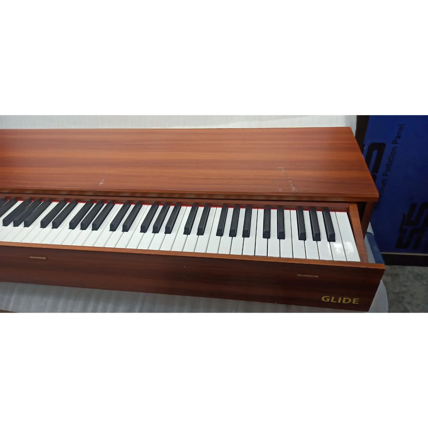 Vault Glide 88 Key Premium Digital Piano with Stand and Pedal - Open Box B Stock - Image 4