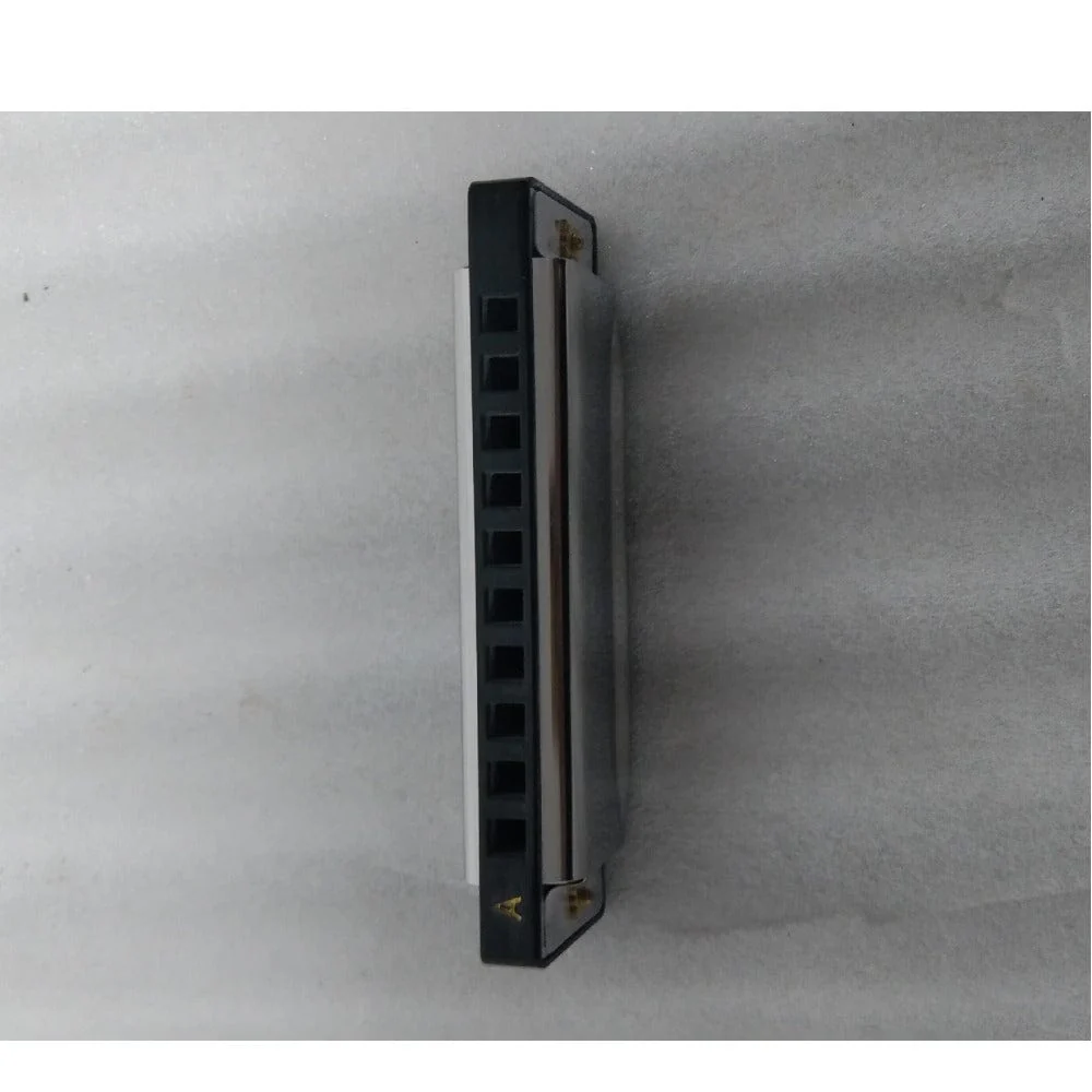 Vault HA1020 24-Hole Beginner Harmonica - Key of C - Open Box B Stock - Image 8