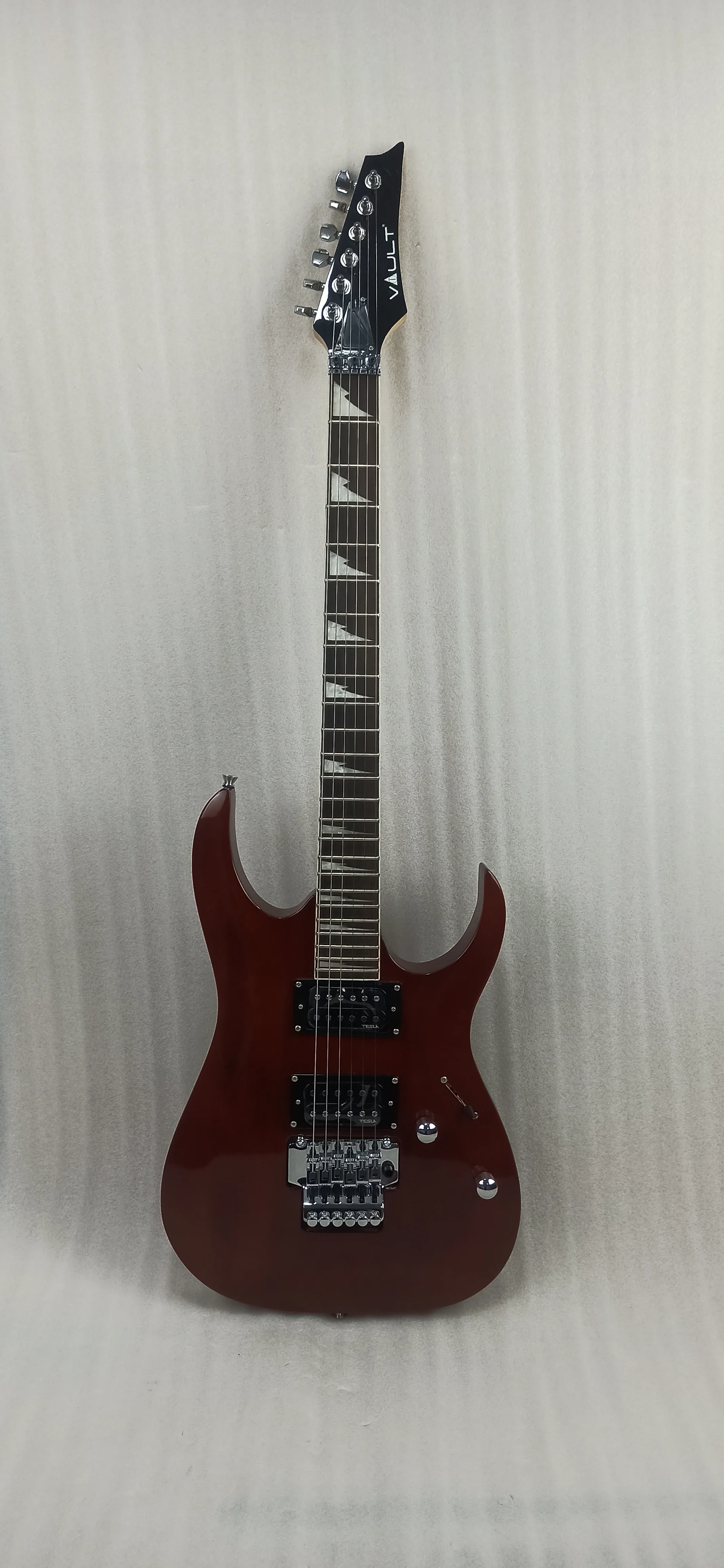 Vault Performer Pro RG 6 String Electric Guitar - High Gloss Solid Mahogany - Open Box