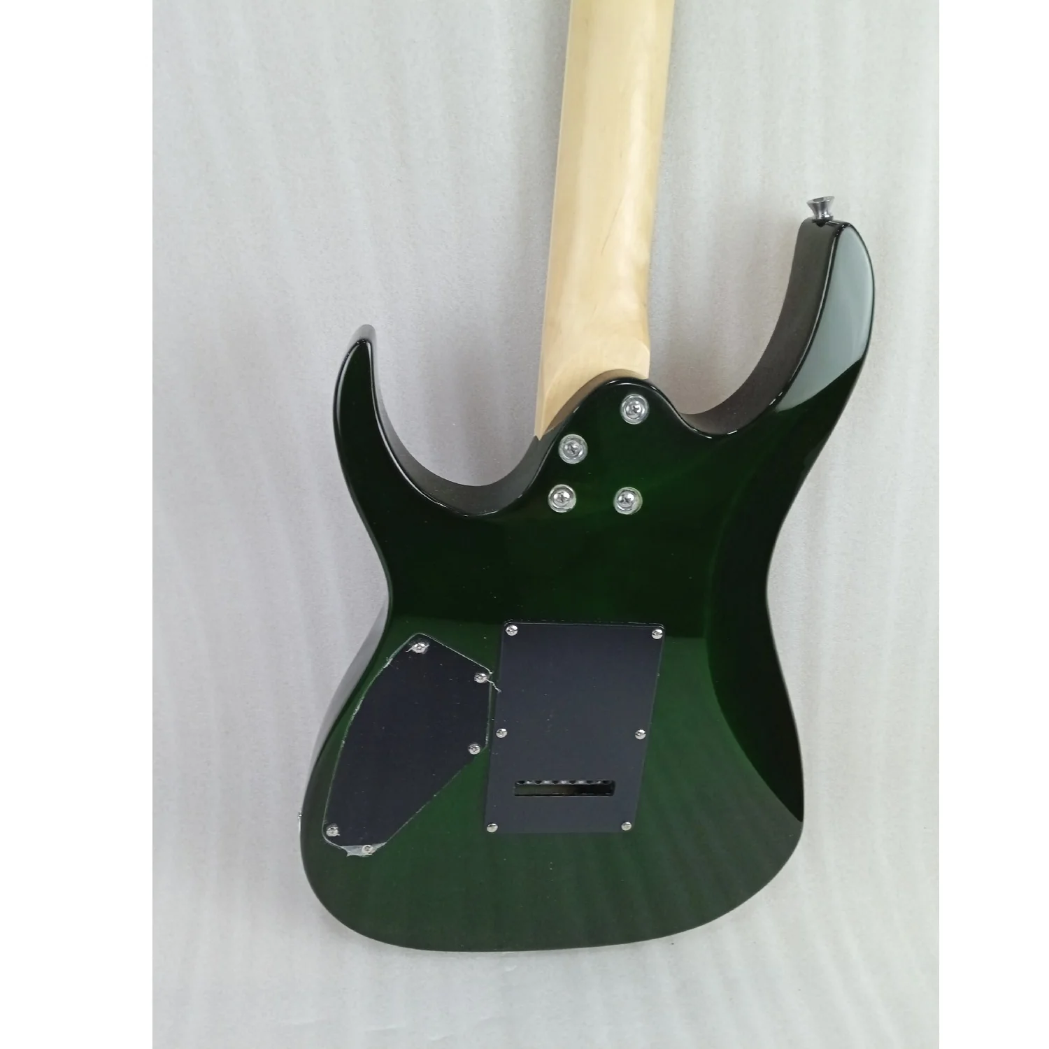 Vault RG1 Soloist Premium Electric Guitar - Transparent Green Burst - Open Box B Stock - Image 24