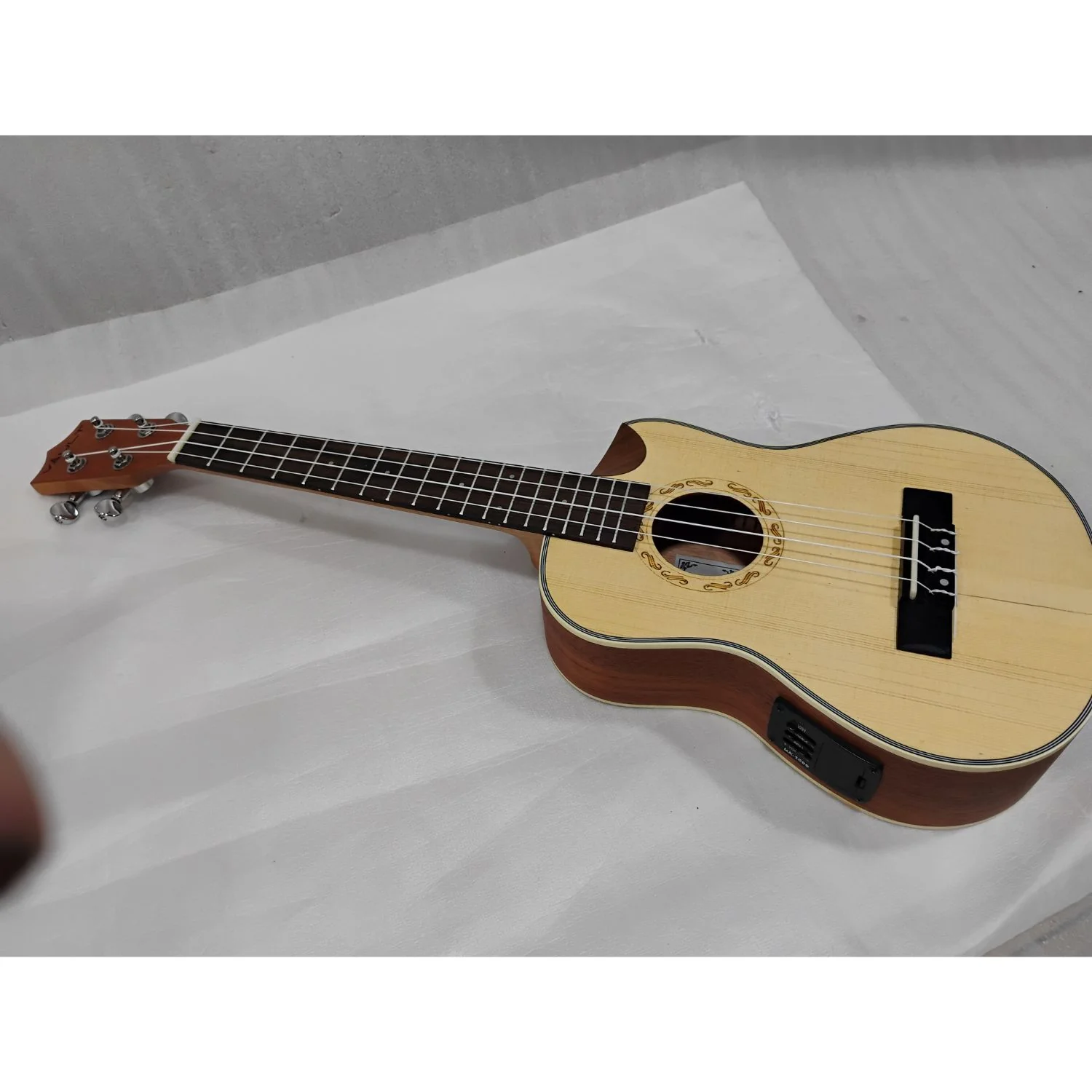 Vault UK-1000TCE 26-Inch Solid Spruce Top Premium Semi Cutaway Electro- Acoustic Tenor Ukulele - Open Box B Stock - Image 4